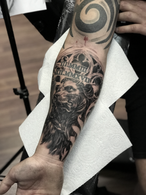 Leon,part of half sleeve pro